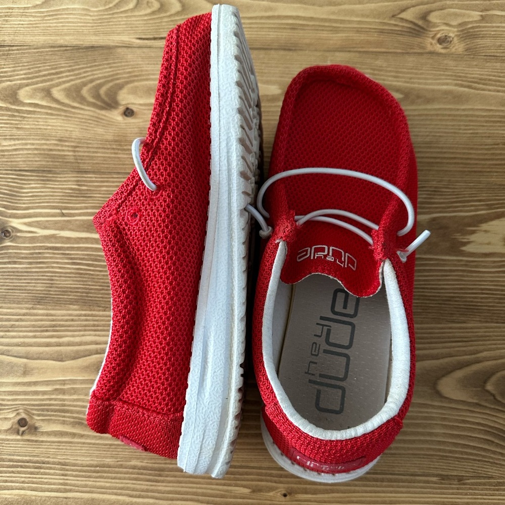 Red hey dudes - kids